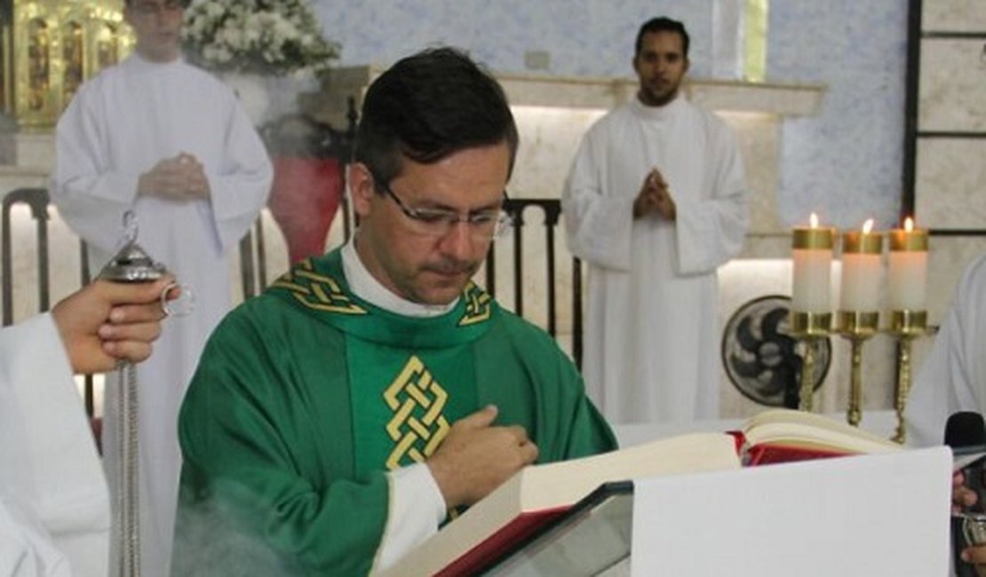 Padre Antenor solicita afastamento de atividades na Paróquia Nossa Senhora do Bom Conselho