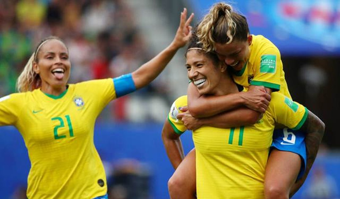 Na estreia na Copa do Mundo feminina, seleção brasileira vence a Jamaica por 3 a 0