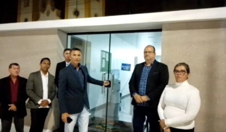 Vereadores afirmam que presidente da Câmara realiza sessões a portas fechadas, em Porto Real do Colégio