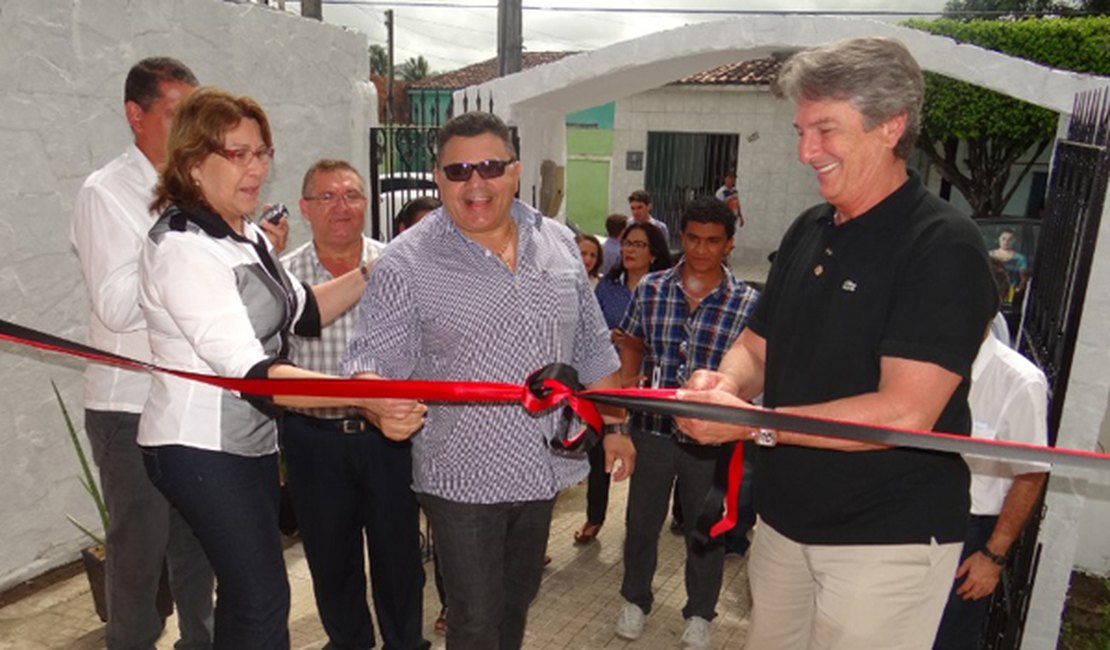 A inauguração da sede do PTB em Arapiraca: Collor, Célia Rocha e a filiação de Alves Correia