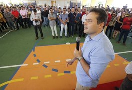 Renan Filho inaugura escola, ginásio e anuncia via de acesso a distrito no Agreste alagoano