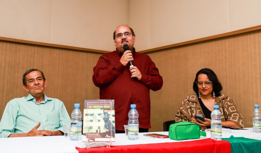 Livro que analisa discurso da Braskem sobre afundamentos é lançado na Bienal