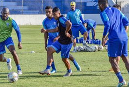 CSA finaliza trabalhos para duelo contra o Paraná, neste sábado (10)