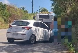 Professora dorme no volante e carro atinge barreira em Palmeira dos Índios