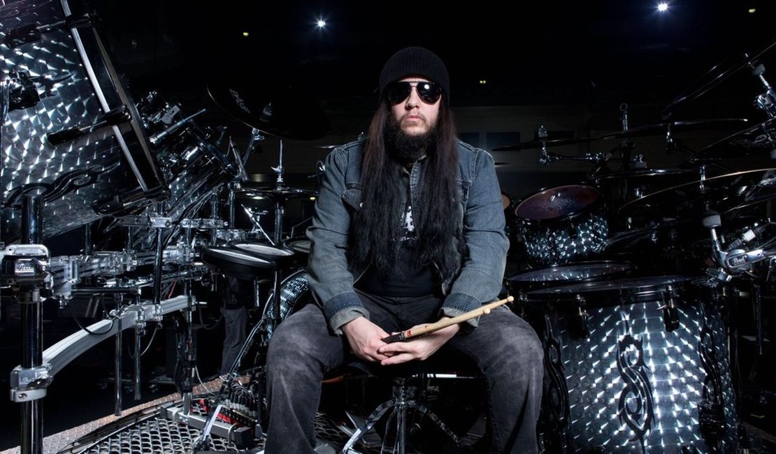Joey Jordison, membro fundador e ex-baterista do Slipknot, morre aos 46 anos