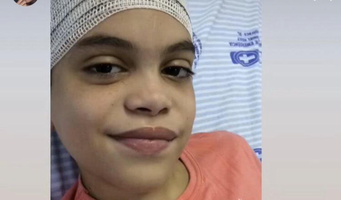 Mãe pede doação de sangue para filho que vai fazer cirurgia, em Arapiraca