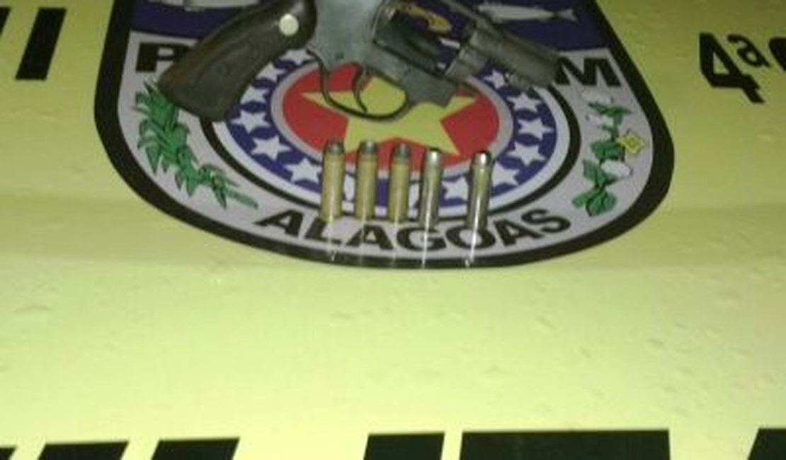 Militares da CISP de Cajueiro prendem indivíduo por Porte Ilegal de Arma de Fogo