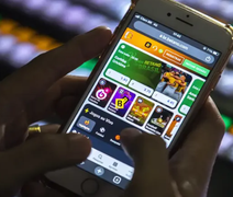 Governo determina que bets bloqueiem beneficiários de Bolsa Família e BPC