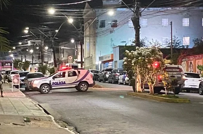 Sargento que atirou e matou companheira em hotel se apresenta à polícia em Palmeira dos Índios