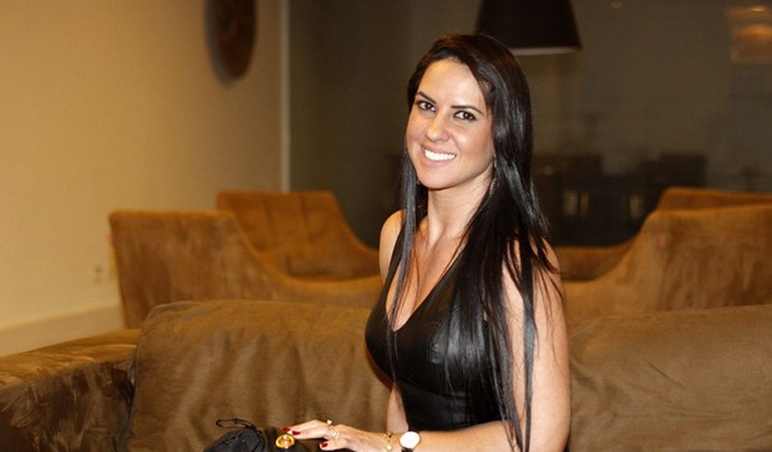 Graciele Lacerda diz que não mora com Zezé Di Camargo: 'É bom assim'