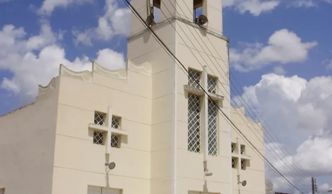 Homem é preso após anos de perseguição e tentativa de homicídio contra padre de Santana do Ipanema