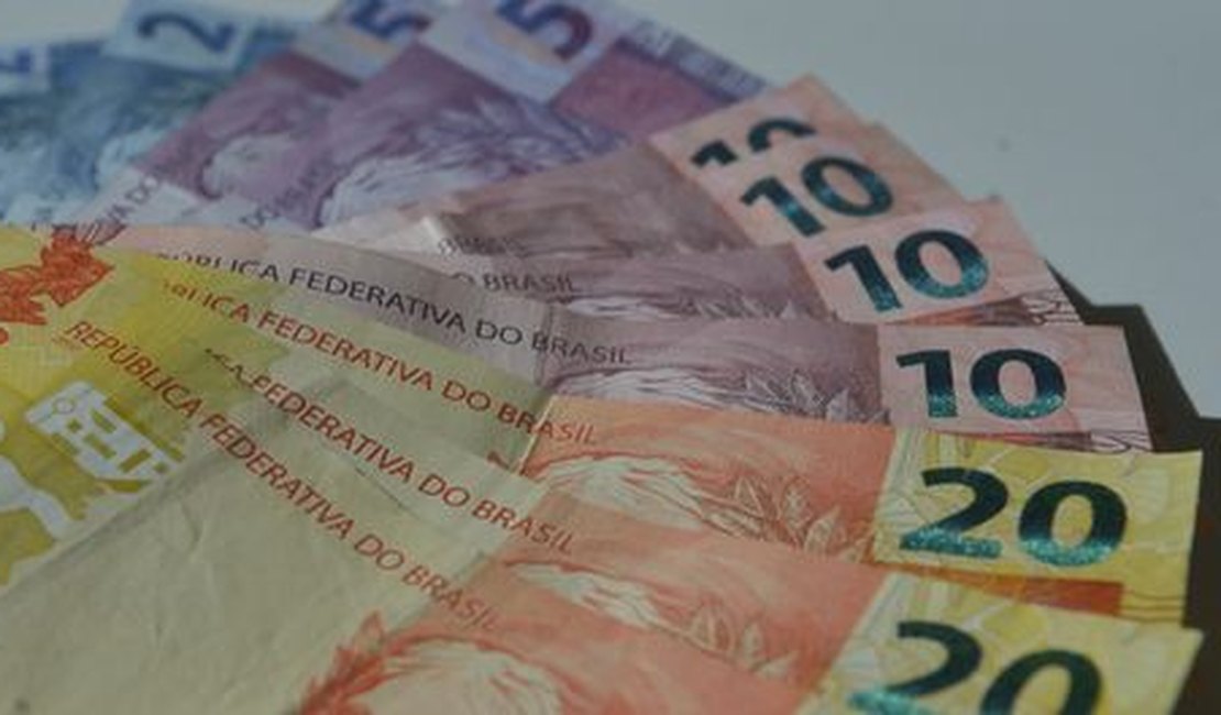 Salário mínimo sobe para R$ 880 em 1º de janeiro