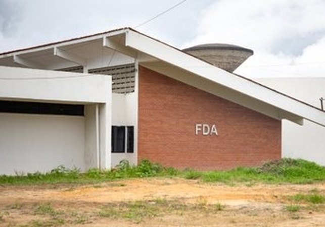 Ataques de cães causam suspensão de aulas presenciais na Faculdade de Direito da Ufal, em Maceió