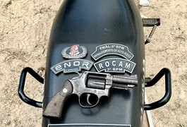 Após denúncia de caminhoneiro, homem é preso com arma em Arapiraca