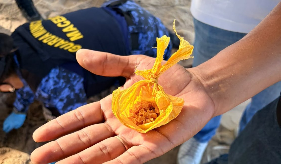 Guarda Municipal de Maceió prende homem com 85 pedras de crack na orla marítima