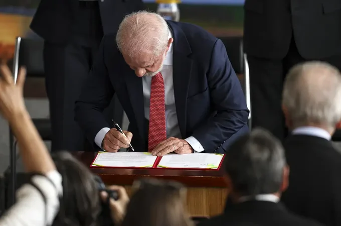 Lula veta integralmente PL da Dosimetria