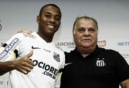 Apresentado, Robinho quer disputar clássico contra o Corinthians