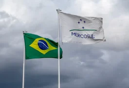 Mercosul e União Europeia assinam acordo comercial neste sábado (17)