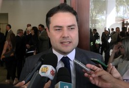 Renan Filho busca, em Brasília, início das obras do trecho 5 do Canal do Sertão