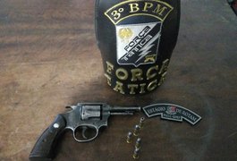 Força Tática prende suspeito às margens de rodovia com revólver e munições