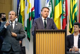 Bolsonaro lança programa que levará água potável a escolas do Nordeste