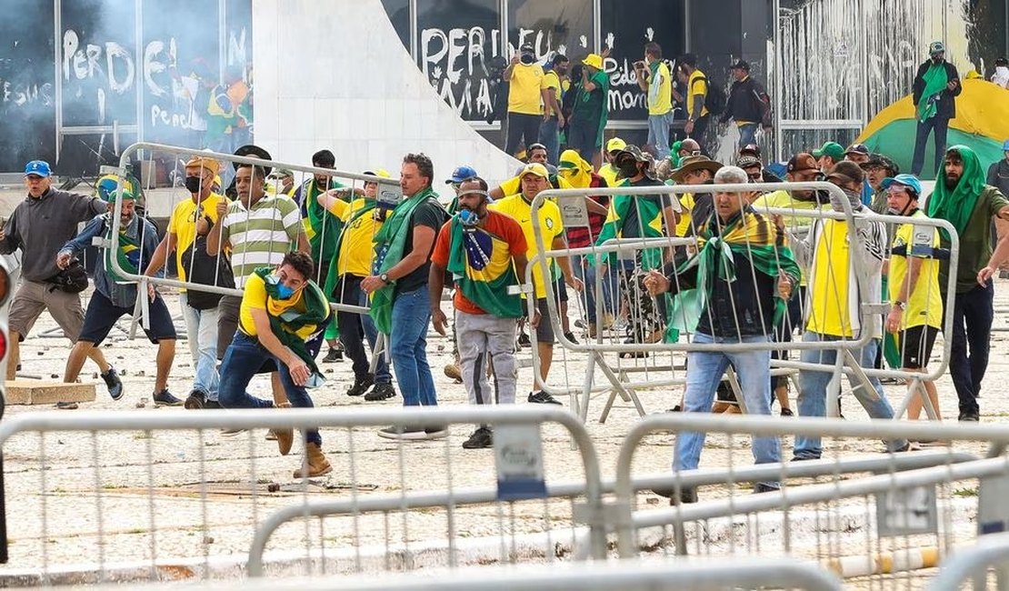 Vereadores de Porto Alegre fazem acordo para revogar Dia do Patriota