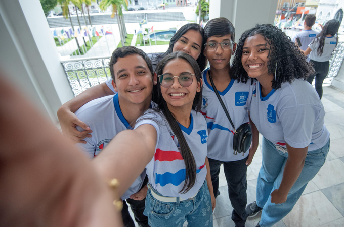 Rede estadual volta às aulas nesta segunda-feira com 175 mil estudantes matriculados