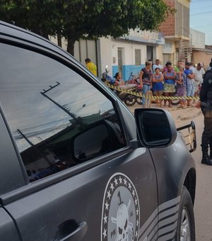 Mototaxista é assassinado a tiros em plena luz do dia no bairro Batingas