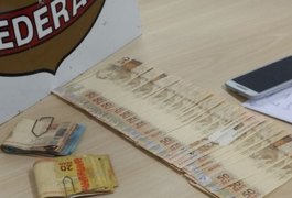 PF cumpre mandado em Penedo e prende homem com cédulas falsas de dinheiro
