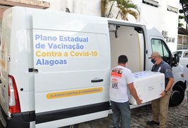 Governo de AL distribuiu mais de um milhão de doses de vacinas contra a Covid-19 para os municípios