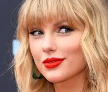 Novo álbum de Taylor Swift volta ao topo da parada e ultrapassa o milhão de cópias vendidas nos EUA