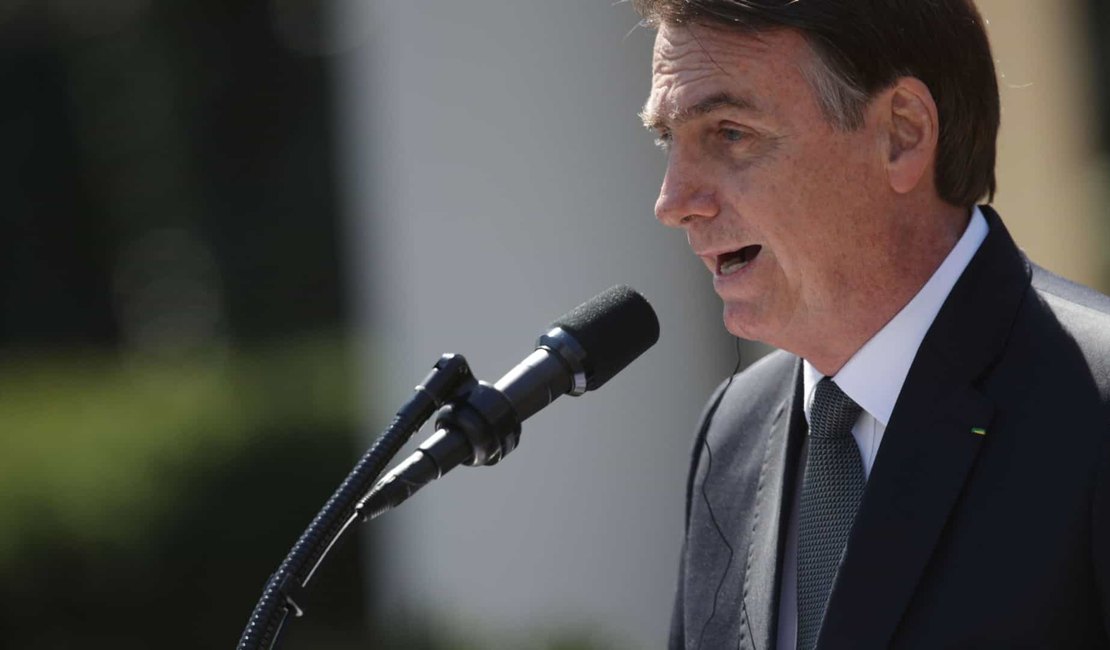 Bolsonaro diz que R$ 83 milhões oferecidos pelo G7 são 'esmola'