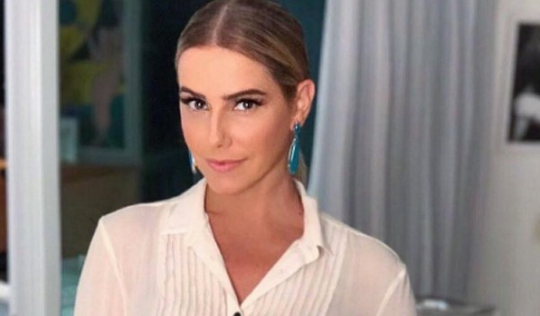 Teria mais vergonha de fazer políticos do que prostituta, diz Deborah Secco