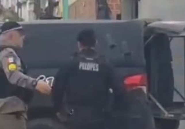 Suspeito de esfaquear taxista e roubar carro é preso após colidir veículo em Palmeira dos Índios