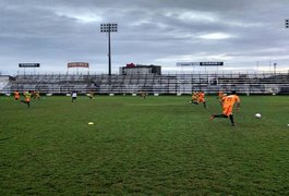 Jogadores se preparam para o confronto contra o Salgueiro