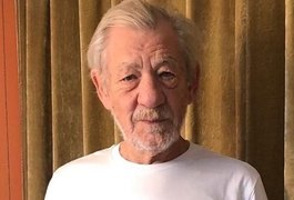 Ian McKellen, o Gandalf de Senhor dos Anéis, comemora vacinação contra covid: “Eufórico”