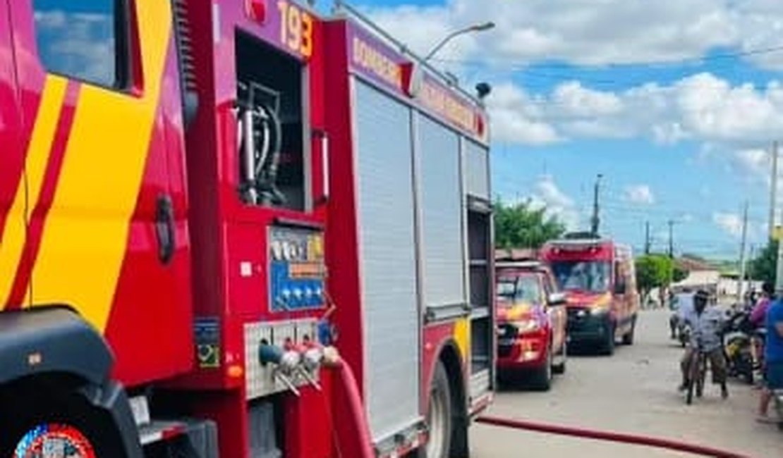 Duas pessoas sofrem queimaduras durante incêndio em residência de Craíbas