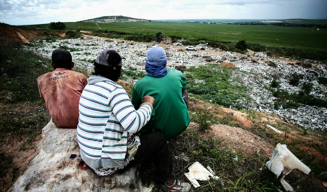 Força-tarefa do Rio São Francisco interdita lixão em município do Agreste de AL