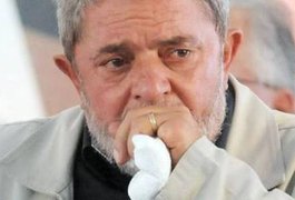 'Eu vou pra casa', diz Lula, abatido após Dilma deixar o Planalto