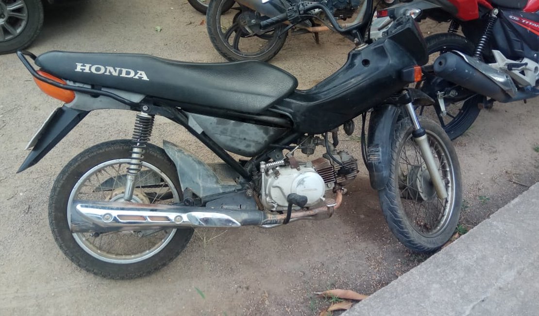 Moto roubada no domingo é localizada nesta segunda-feira, em Arapiraca