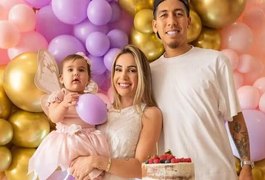 Filha de alagoano, ex-seleção, Roberto Firmino tem braço﻿ preso em elevador; 'Podia ter esmagado'