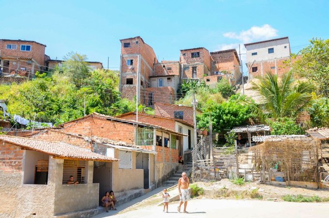 Homem é baleado durante tentativa de homicídio em grota de Maceió