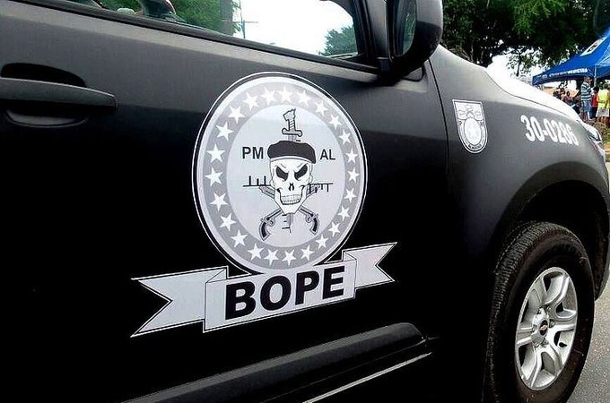 Armas e drogas são apreendidas pela PM em ocorrências na parte alta de Maceió