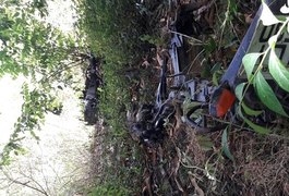 Polícia descobre cemitério de motos em matagal de Lagoa da Canoa