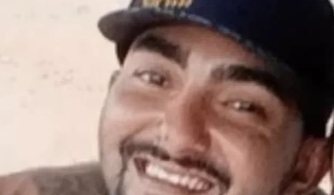 Homem é morto a tiros e outro fica ferido na porta de oficina, em Maceió