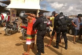 PM realiza 'Operação Ratoeira' e apreende mais de 10 veículos na 'Feira da Troca', em Arapiraca