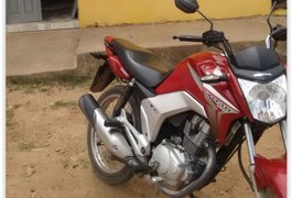 No bairro Planalto, Força Tática localiza motocicleta roubada no interior de residência