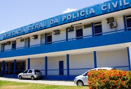 Polícia apreende armas e mais de 50 munições em residência em Maceió