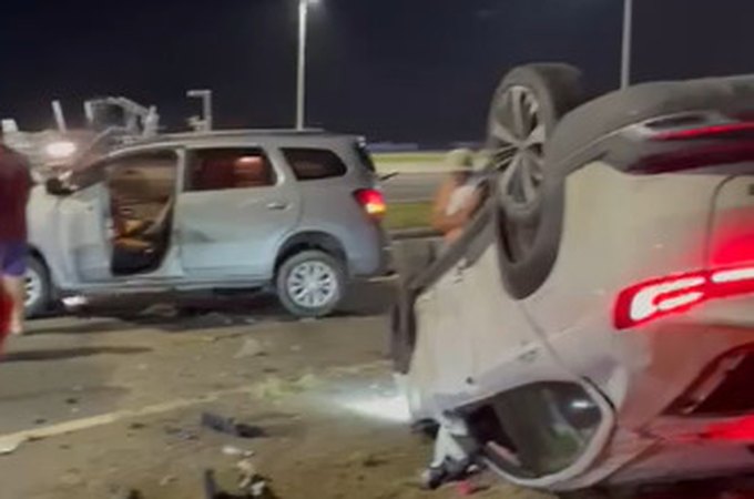 Acidente envolvendo dois carros deixa feridos no Pontal da Barra, em Maceió