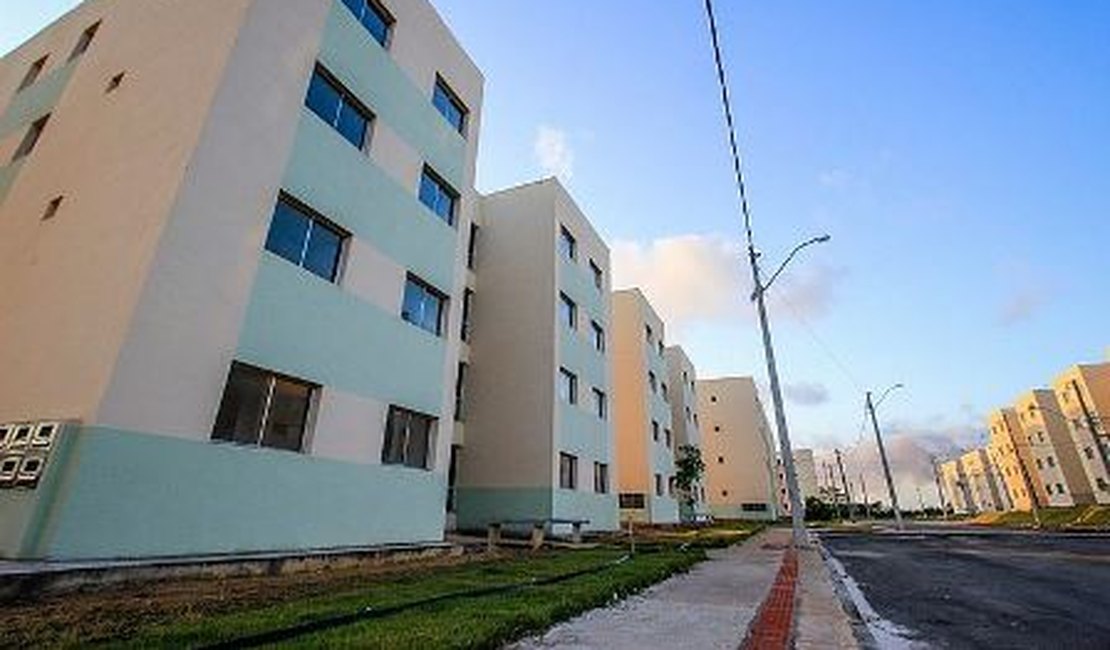 Após duplo homicídio, moradores abandonam imóveis em residencial no Benedito Bentes, em Maceió